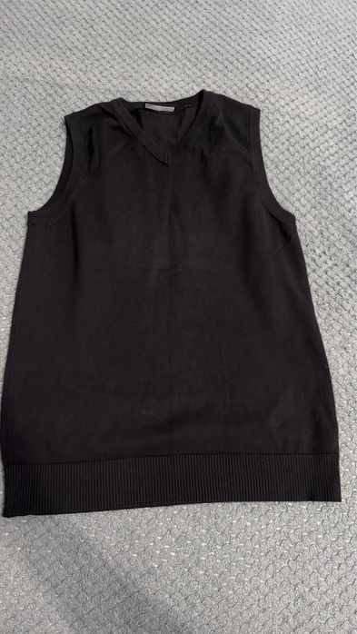 Продам жилетку для школы