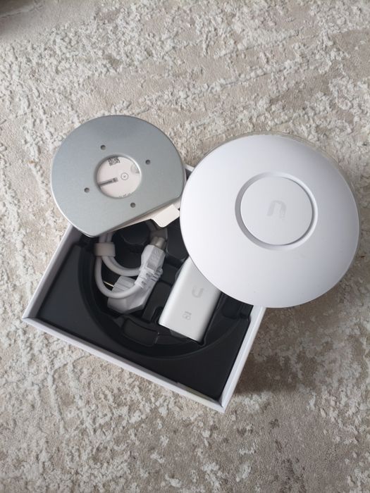 Точка доступа UniFi nanoHD