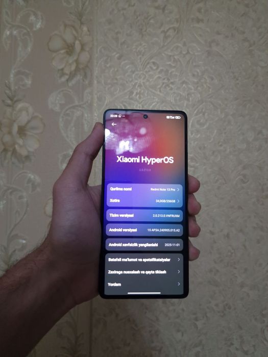 Redmi note 13 pro  ideal holatda qirilgan chizilgan joylari umuman yoq