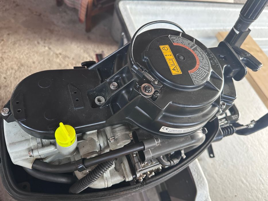 Motor Suzuki 10 hp