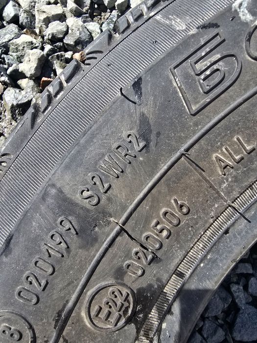 Продам шину в хорошем состоянии