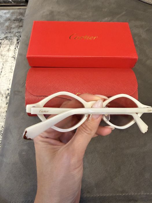 Cartier очила бели нови