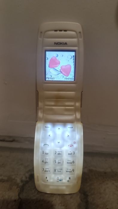 Кнопочныы ретро телефон Нокиа 2650