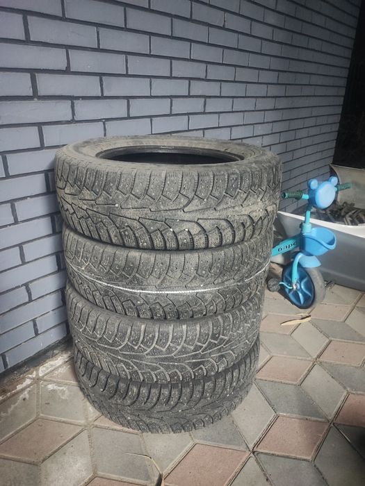 Резина зимняя R17