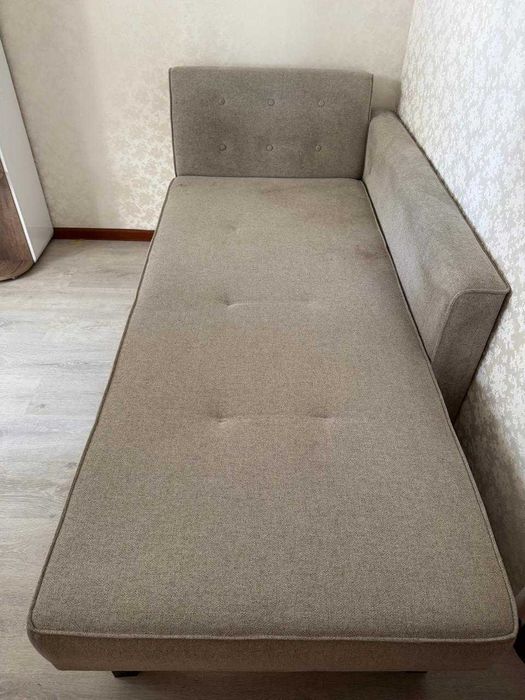 Продам мебель! Шкаф, тахта, компьютерный стол!