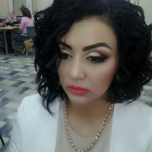 Стилист визажист парикмахер