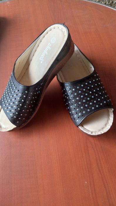 Шлепки летние новые