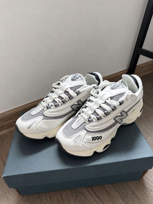 New Balance 1000