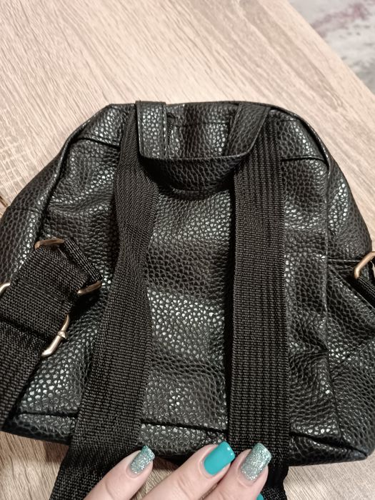 Дамска малка раница