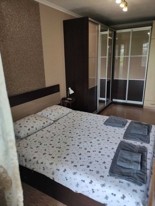 Дава се под наем Тристаен апартамент в Бургас, Лазур - 100 кв.м за 816 € - Снимка #15