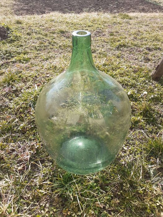 Стари плетени дамаджани