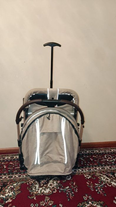 коляска почти новая