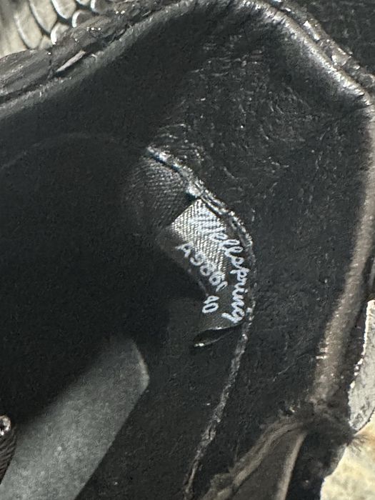 Botine elegante cu eticheta