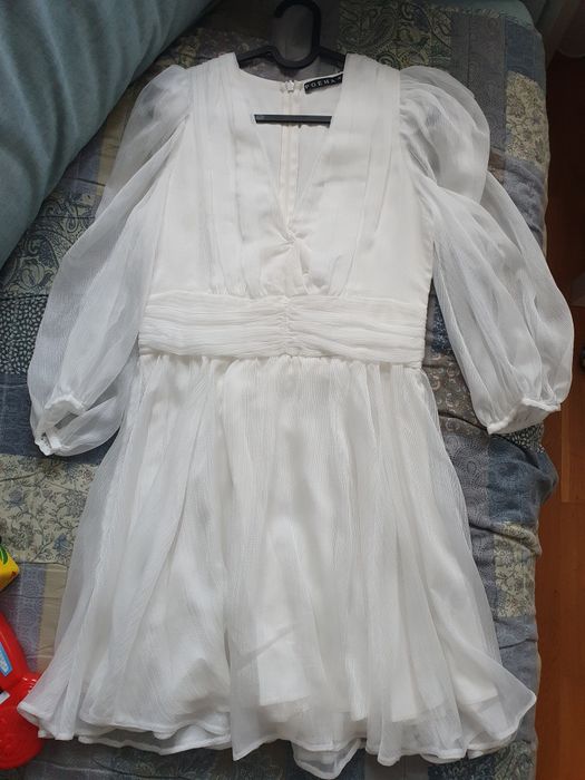 Rochie alba poema