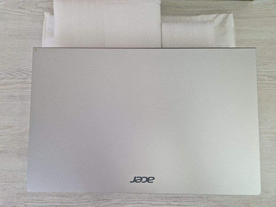 Yangi holatda Acer Aspire 3