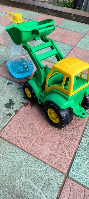 Продам детский трактор