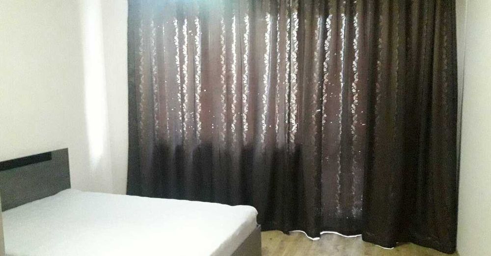 Дава се под наем Тристаен апартамент в Бургас, Братя Миладинови - 84 кв.м за 250 € - Снимка #3