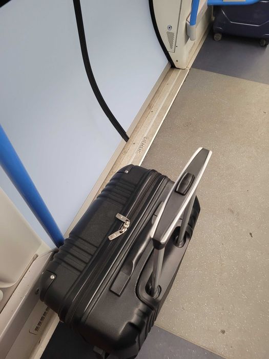 Geamantan de cala "Gino Ferrari" impecabil , cumparat 29 12 24