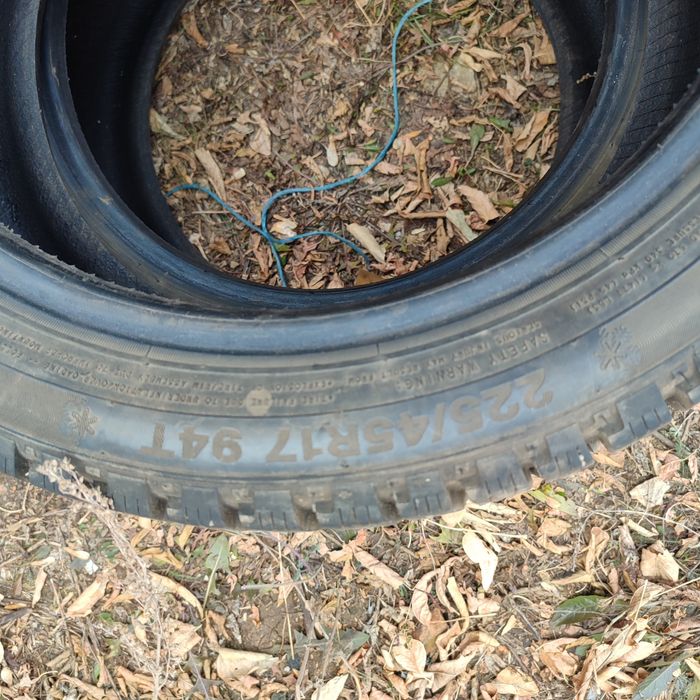 продам зимние шины на 17 Triangle