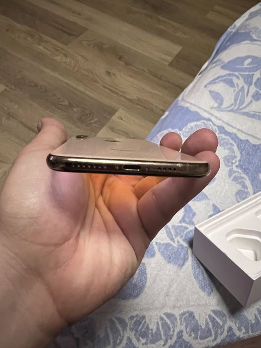 Iphone XS MAX 64 gb 74%акб