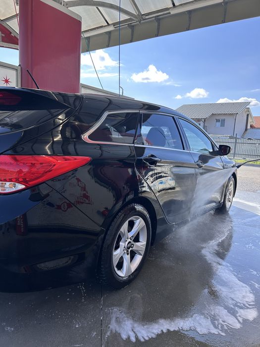 Vând Hyundai i40