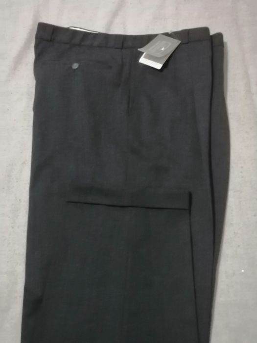 Pantaloni bărbați marimea 48