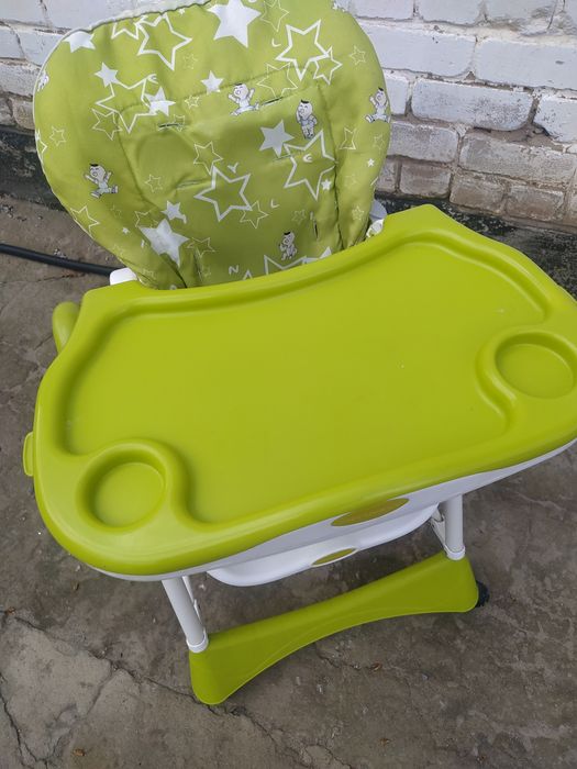 Детское кресло  для кормления малыша