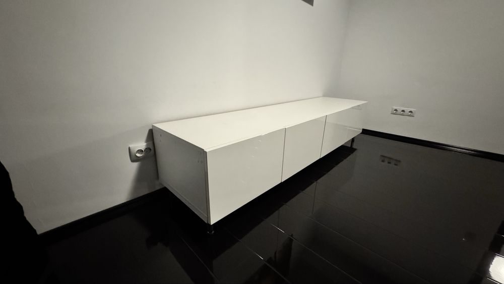 Vand mobilier MDF alb lucios