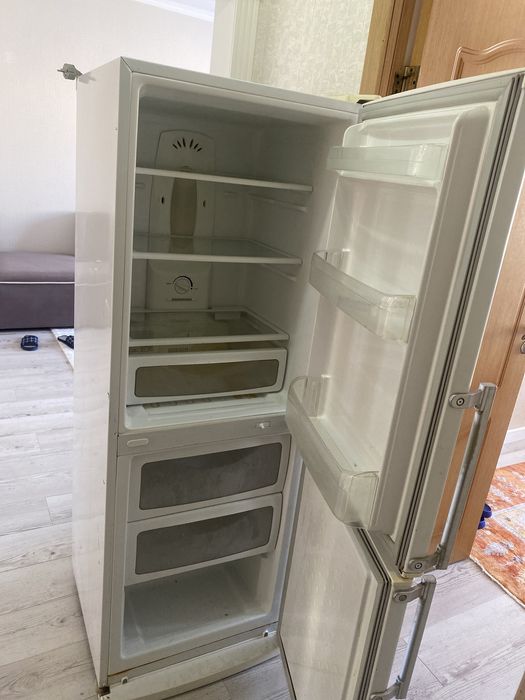 Холодильник в хорошем состоянии