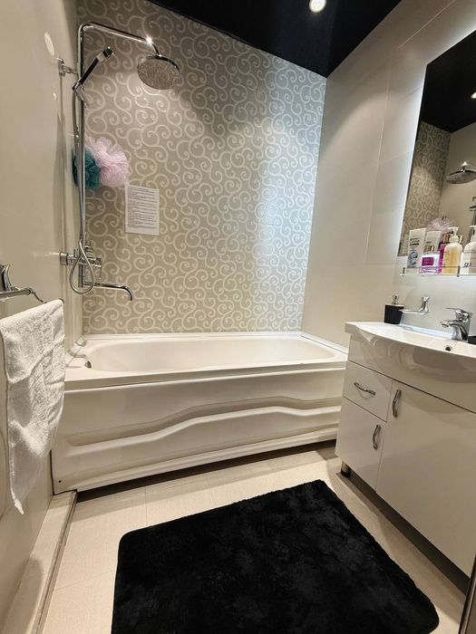 #135 Қоратошда 3 хонали авторский ремонт билан шинам квартира сотилади