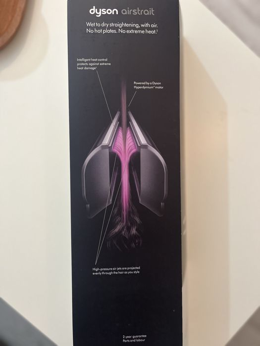 Dyson airstrait nou