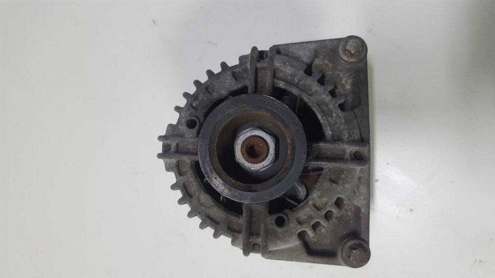 Alternator 100A 1.6 16V A16XER Z16XER Opel Zafira Astra H Meriva