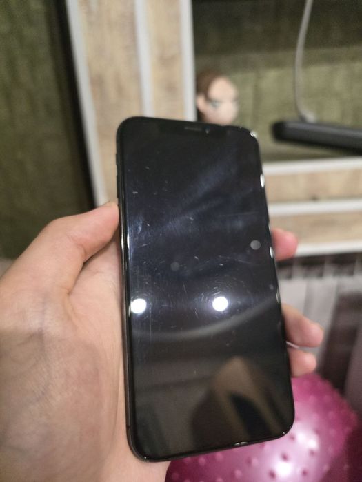 Продам iPhone XS