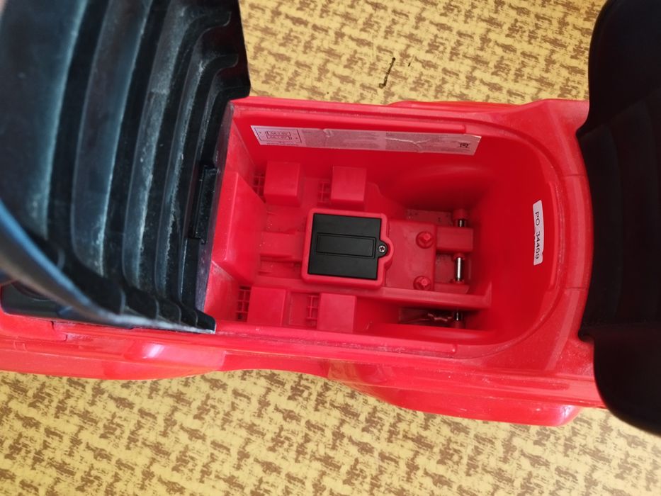 Детска кола за бутане с родителски контрол