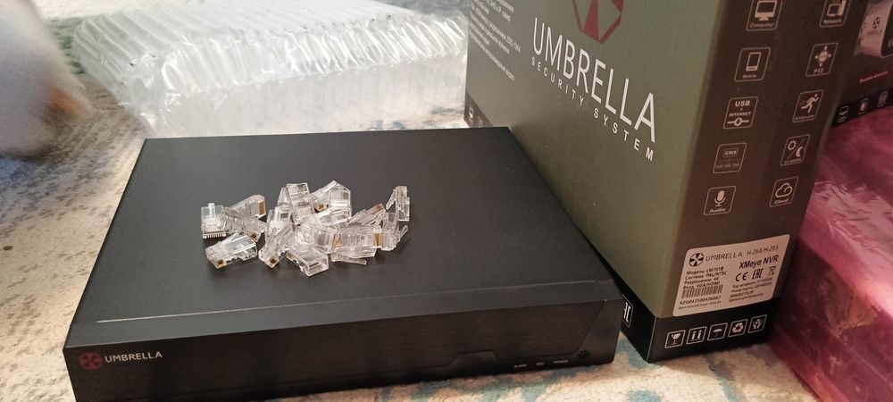 Видеокамера, видеоредактор продам срочн.