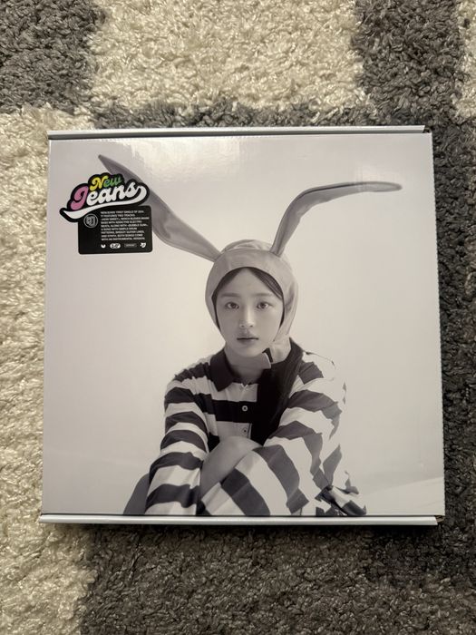 Album kpop NewJeans , Minji version cd box