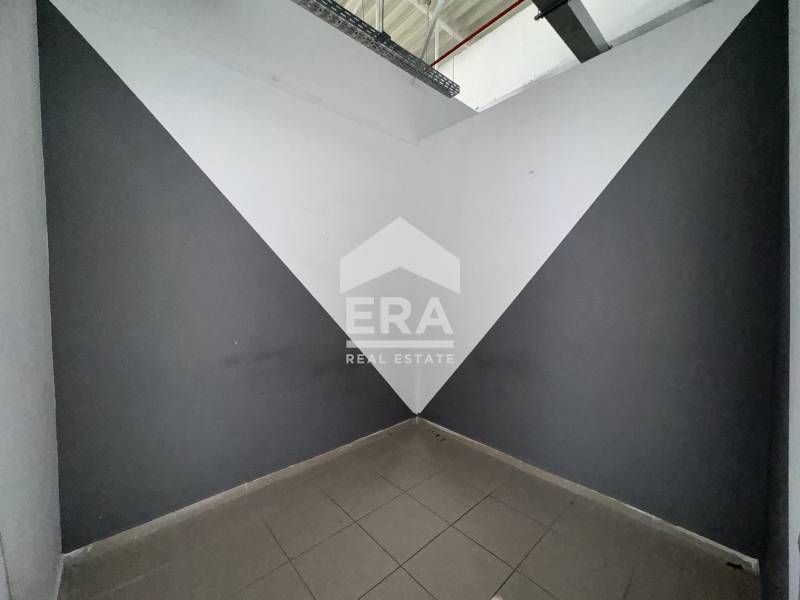 Дава се под наем Промишлена сграда в Хасково, Промишлена зона - Изток - 980 кв.м за 3920 € - Снимка #11