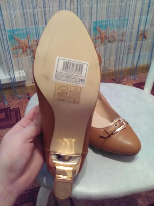 Туфли новые (39 р.)