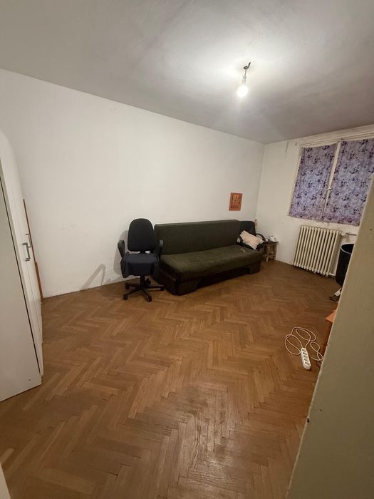 Garsonieră demisol