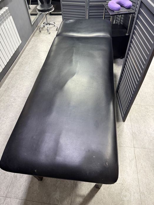 Продается черная кушетка б/у