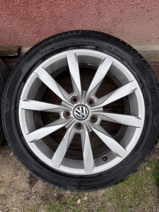 Jante Golf 6  225/45R17  Bridgestone
