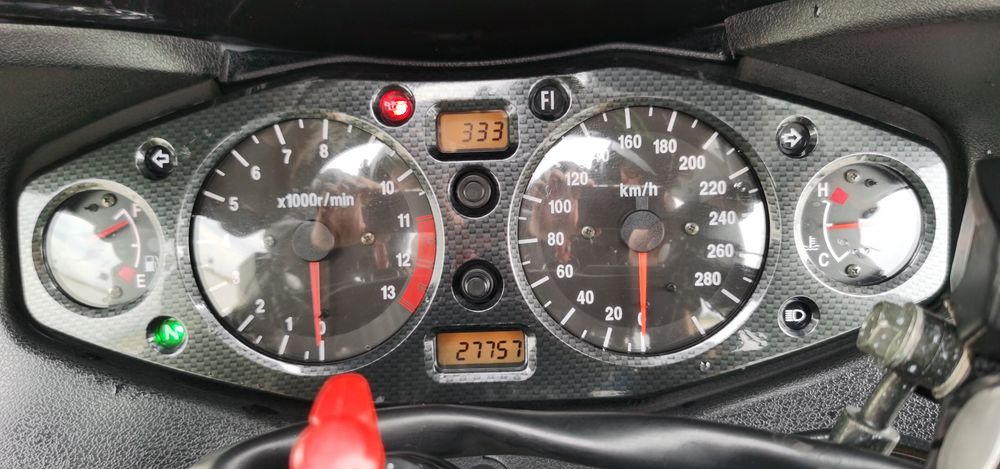 Suzuki GSX R 1300 Hayabusa