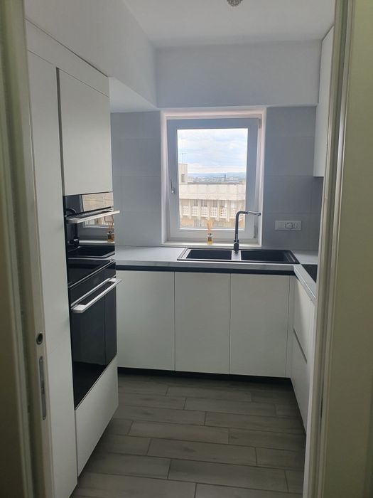 Proprietar,vând apartament!