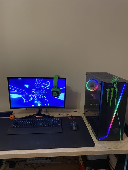 Setup Gaming Complet / PC + Monitor + Periferice (Se vând și separat)