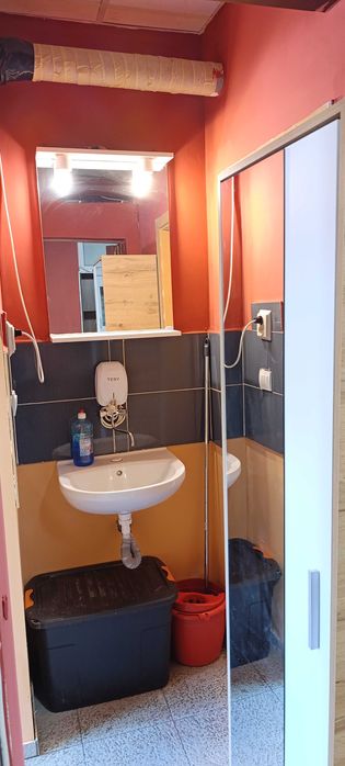 Дава се под наем Магазин в Елин Пелин - 28 кв.м за 510 € - Снимка #11