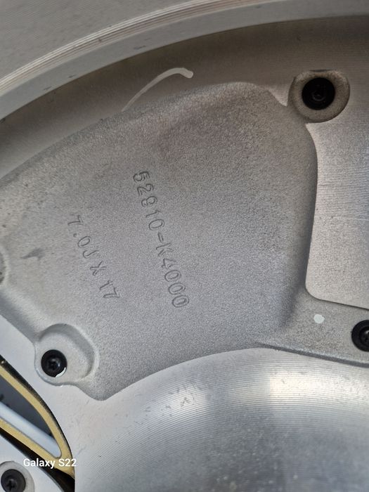 Roti/Jante Hyundai Kona anvelope vara 215 55 17 Michelin