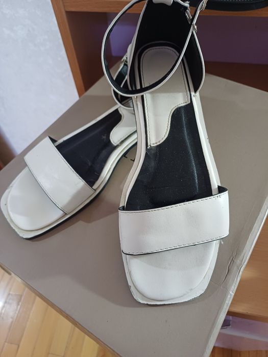 Босоножки по 100 тысяч