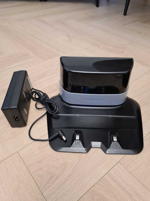 Vand aspirator robot Samsung POWERbot VR7000, ambalaj original, stare perfecta, conexiune wifi si telecomanda