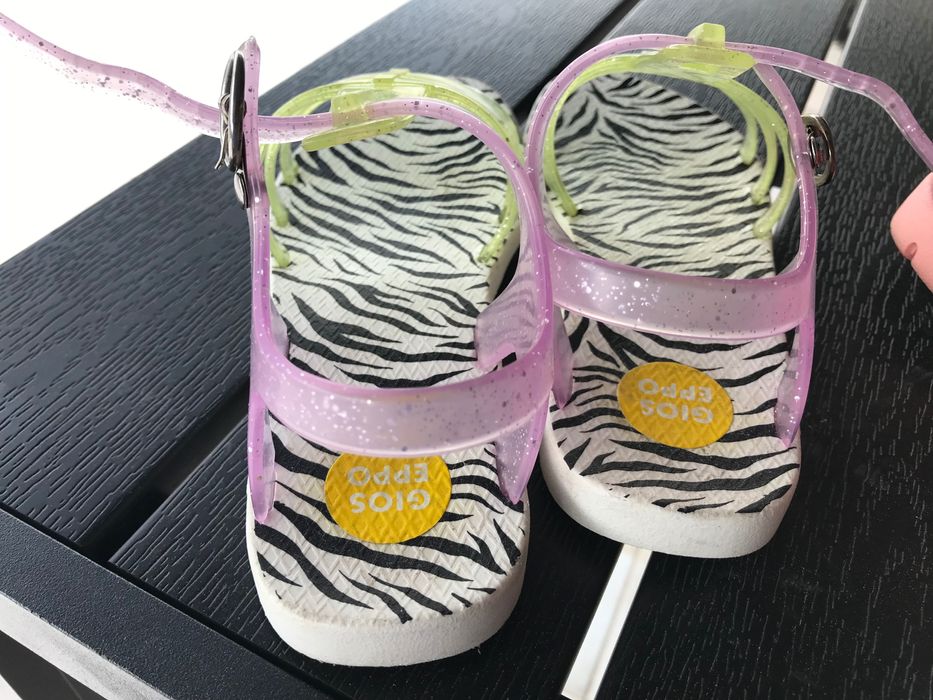 Nike сандали за момиче 32