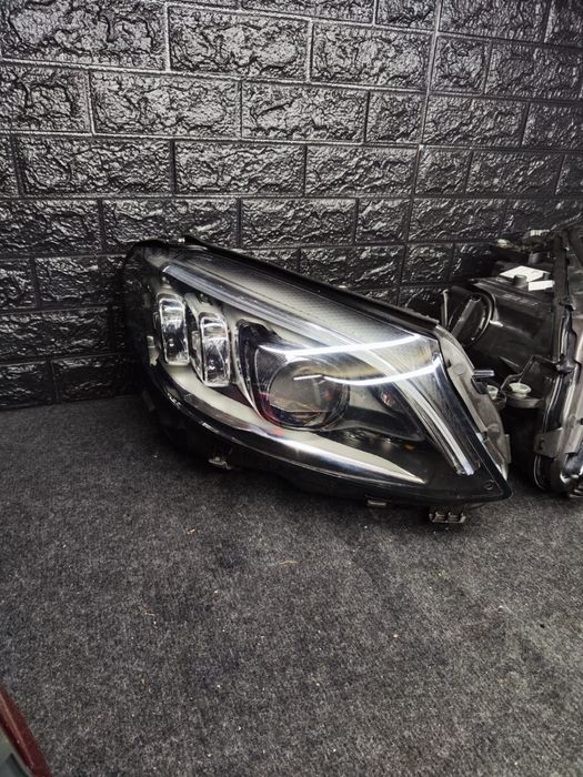 Far Faruri Multibeam C klass w205 facelift lci